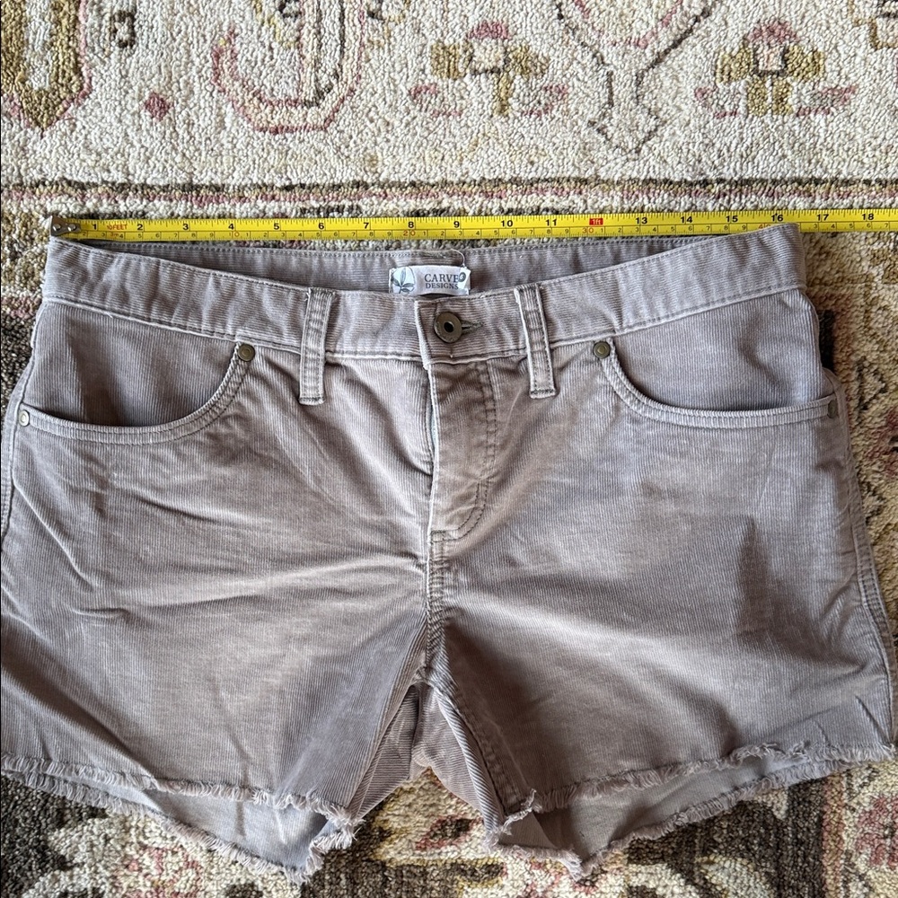 Carve Designs Women's Oahu Gray Corduroy Shorts with fray & stretch. Size 6 - Picture 6 of 8